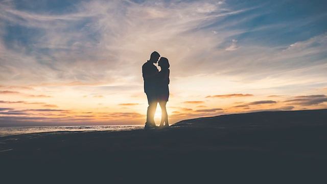 Они расстались, потому что он после 3 лет не хотел жениться. А через полгода смотреть онлайн