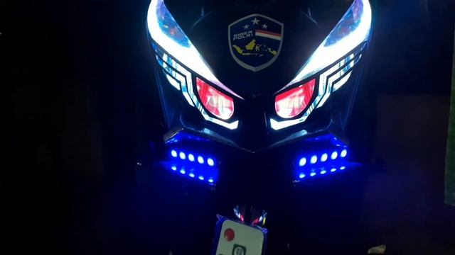 Vario 125/150 custom drl alis RGB смотреть онлайн
