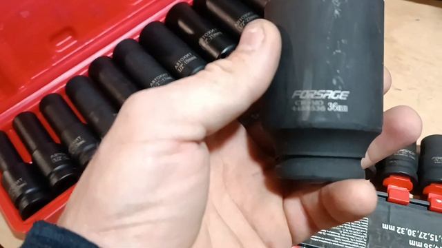 Гайковерт аккумуляторный