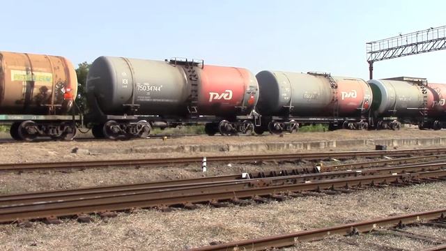 Маневры тепловоза ЧМЭ3-3054  на ст Керчь 21 09 2015 Крым Ж\Д.