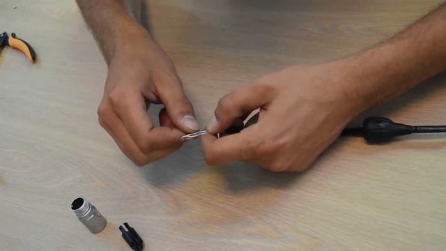 How to assemble a Neutrik etherCON TOP connector? смотреть онлайн