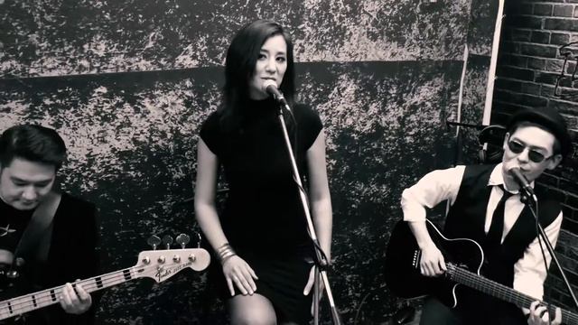 The HELP feat. Dilyara Marx - And I Love Him смотреть онлайн