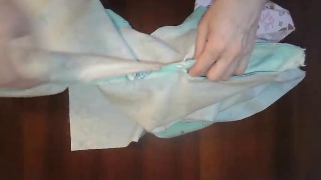 Детский халат, сшитый из прямоугольных деталей смотреть онлайн