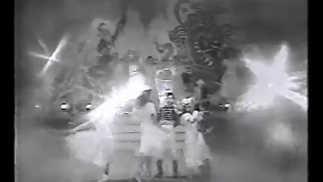 Хореографическая студия "Солнечные лучики" "Вальс цветов" 1992г смотреть онлайн