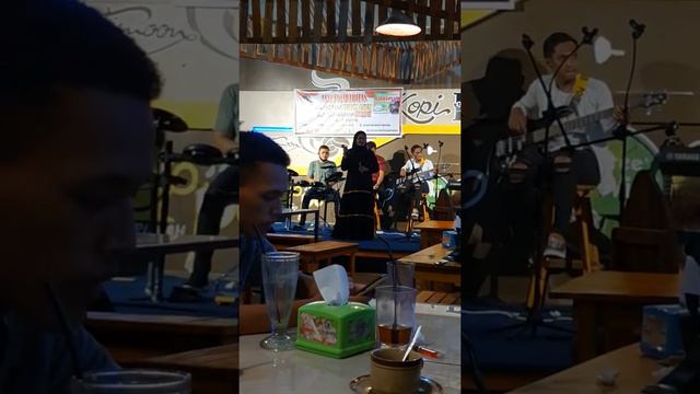 Bis Kota Ahmad Albar, cover by Zeze смотреть онлайн