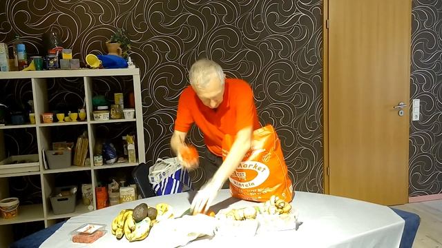 Цены на куриную продукцию в Германии. Продукты из Турецкого магазина.Тафель. смотреть онлайн