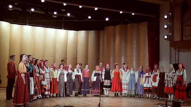 Сидел Ваня на диване. Международный фестиваль "Коловорот" смотреть онлайн