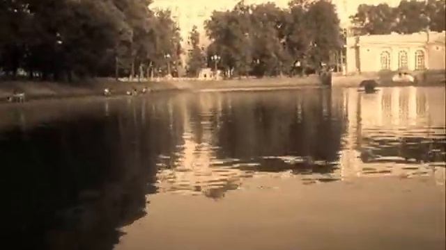 Патриаршие пруды [Лето 2010] смотреть онлайн