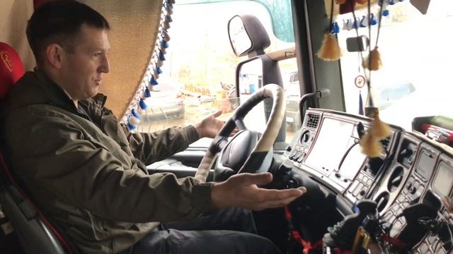Интервью у дальнобойщика #3(SCANIA 124 Артём) смотреть онлайн