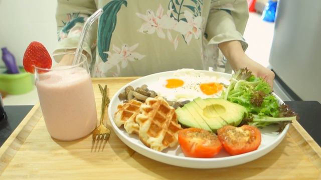 Vlog: A productive weekend | Big breakfast 🥑 | Bakery cafe 🥯 | Giant mango 🥭 смотреть онлайн