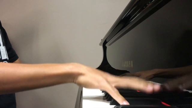 Yamaha Acoustic Piano (C5X) vs Yamaha Digital Piano (P115) смотреть онлайн