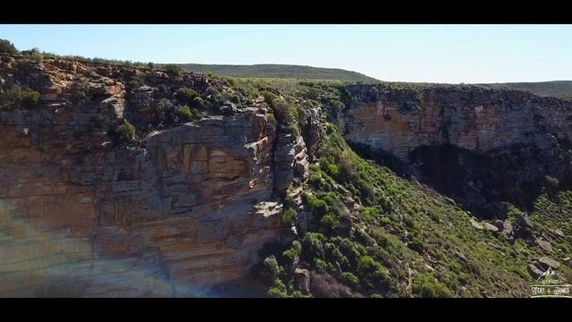 Amazing Waterfall and Wild Flowers - Nieuwoudtville - Northern Cape - South Africa смотреть онлайн