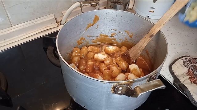 Уникальный бабушкин рецепт сладкой колбаски. смотреть онлайн
