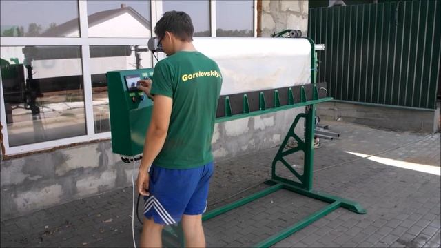 Станок для изготовления мешков из рулонных рукавов (пленки) смотреть онлайн