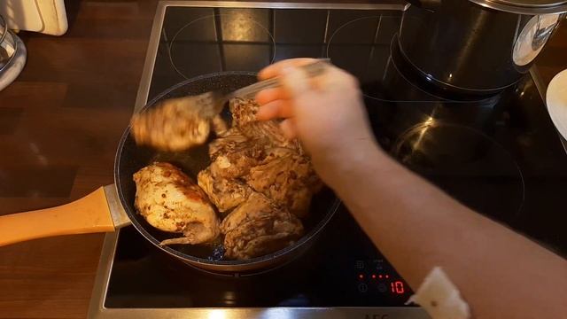 Кролик тушёный в сметане с аджикой / Вкусный кролик РЕЦЕПТ. смотреть онлайн