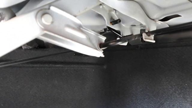 Найден способ для полного открытия багажника на Киа Рио смотреть онлайн