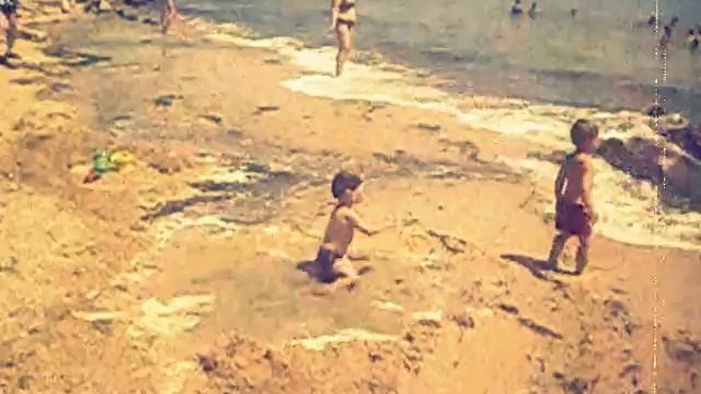 Маленький Эмир с друзьями смотреть онлайн