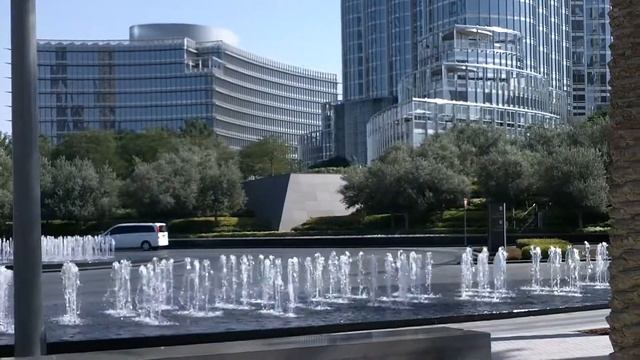 Фонтаны около Бурдж-Калифа смотреть онлайн