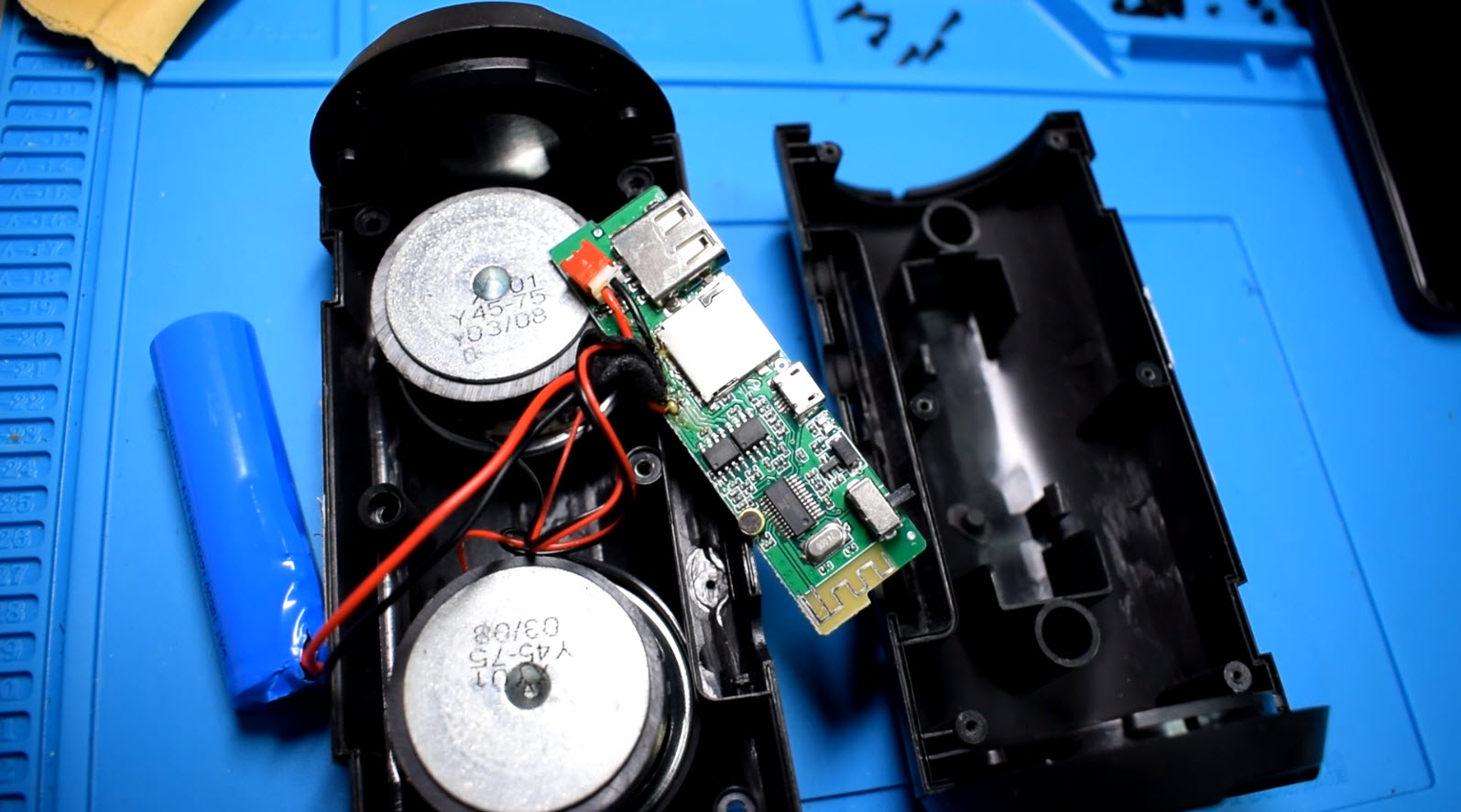 Ремонт колонки Defender смотреть онлайн