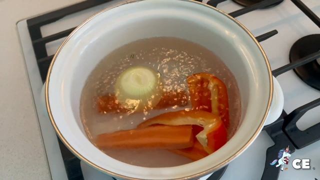 Взял два шампиньона и  приготовил вкуснейший суп для всей семьи!