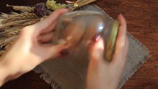 Как быстро почистить яйца от скорлупы l Очистка за 5 секунд How to quickly peel eggs from the shell смотреть онлайн