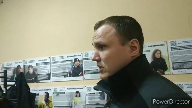 НАЧАЛЬНИК ПАТРУЛЬНОЙ ПОЛИЦИИ УБЕГАЕТ со своей пресс-конференции смотреть онлайн