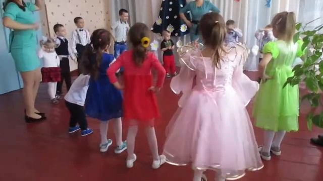 Танець для мам. смотреть онлайн