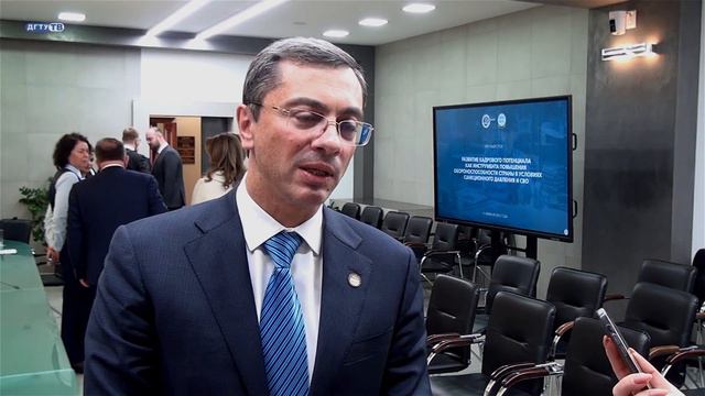 Визит В. Гутенёва, председателя комитета Госдумы РФ, в ДГТУ смотреть онлайн