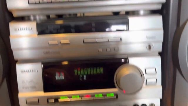 Aiwa XR-AVH80 Hifi System смотреть онлайн