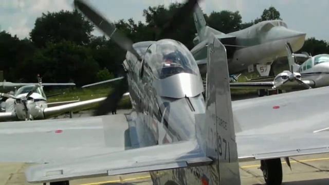 P-51 "Mustang"/Самолета Р-51 "Мустанг" смотреть онлайн