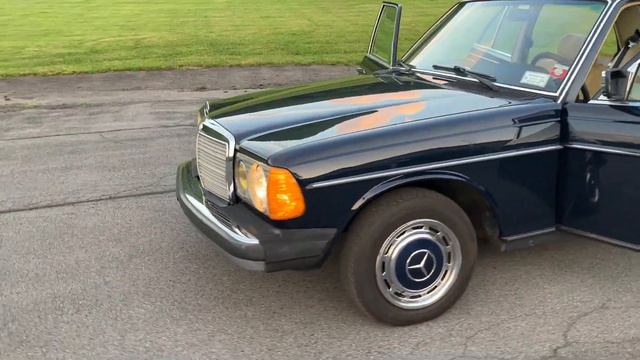 1982 Mercedes 240D Walk Around