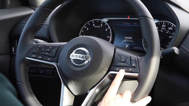 Nissan Sentra How-To: Steering Wheel Controls смотреть онлайн