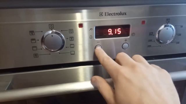 Как настроить часы на духовке Electrolux!