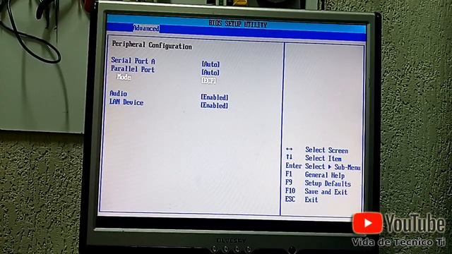 Pentium 4 3.0 GHz Retrô Hardware смотреть онлайн