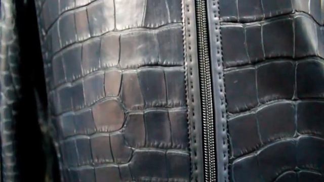 Куртка из кожи крокодила. смотреть онлайн