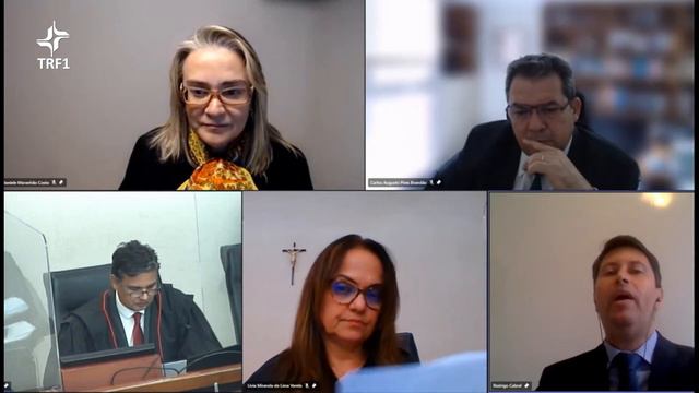 IT 423 - Auxílio e Educação смотреть онлайн