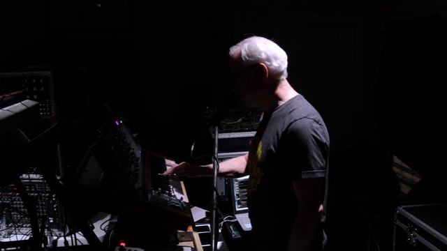 MUAD live analog synths - Naked Beneath My Clothes смотреть онлайн