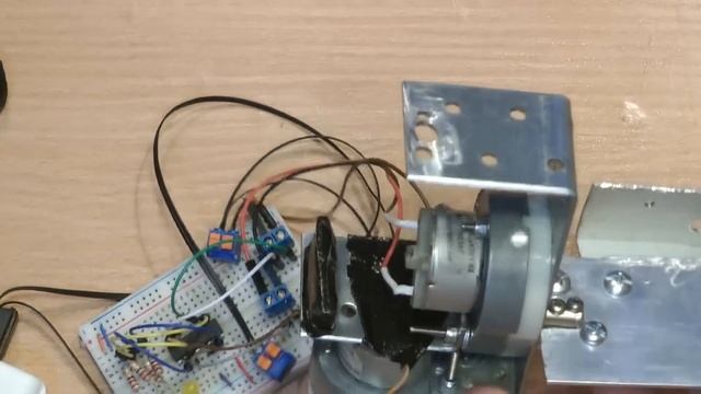 2/3 поворотная видеокамера Pan & Tilt How to Build Your Own remote control смотреть онлайн