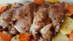 ИНДЕЙКА ЗАПЕЧЕННАЯ (В ДУХОВКЕ) С КАРТОФЕЛЕМ .