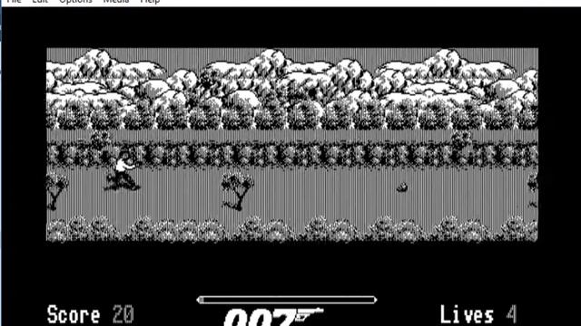 James Bond 007 In The Living Daylights - Amstrad PCW - emulador MAME MESSUI64 v0.171 смотреть онлайн