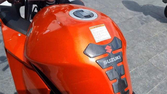 2010.SUZUKI GSX650F смотреть онлайн