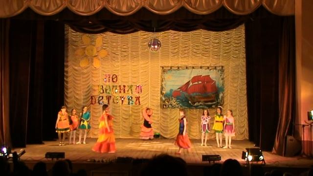Театр моды "Шарм". Коллекция "Цветочная фантазия". 2009 г. Младшая группа смотреть онлайн