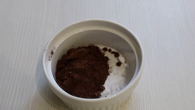 ВАНИЛЬНЫЕ КАПКЕЙКИ И ШОКОЛАДНЫЕ ИЗ ОДНОГО ТЕСТА!?VANILLA CAPCAKES AND CHOCOLATE FROM ONE Batter смотреть онлайн