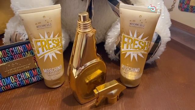 MOSCHINO GOLD FRESH COUTURE смотреть онлайн