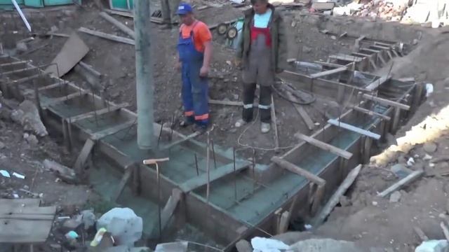 Заливка бетоном ленточный фундамент. Фундамент для дома заливка бетоном смотреть онлайн