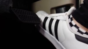 Sneaker Pedal Pumping 397