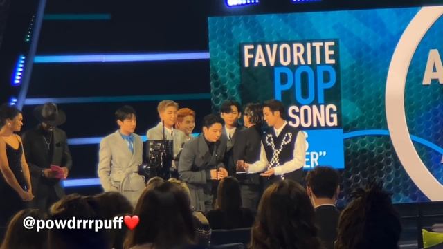 FANCAM - Favorite Pop Song BUTTER - BTS @ AMAs 2021