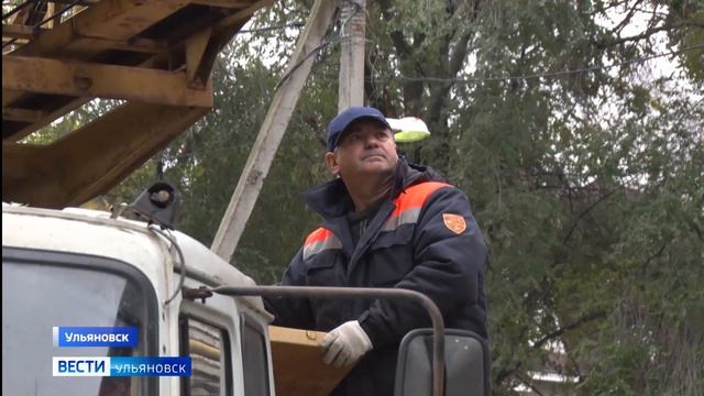 Исчезли солнечные дни, и сделать с этим ничего нельзя – унылый ноябрь на улице смотреть онлайн