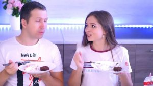 24 часа едим только Сладости! Готовим обычную еду из конфет ? Эльфинка
