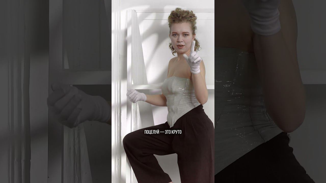 Diamonds Are a Girl's Best Friend sign language